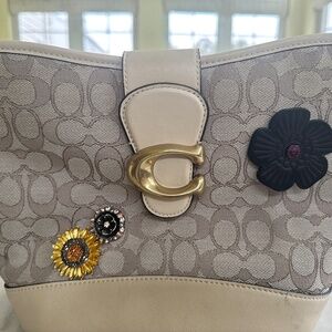 Coach Customized Signature Jordan Bucket Bag